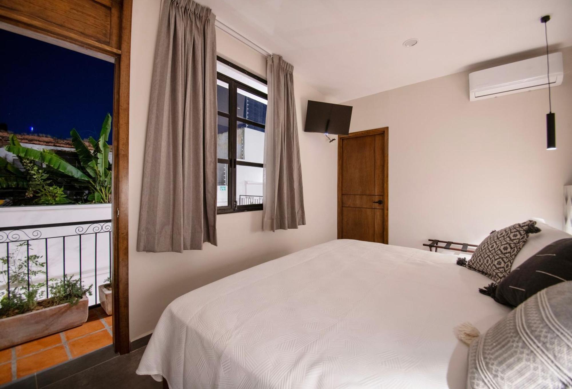 Casa Irake Otel Guadalajara Dış mekan fotoğraf